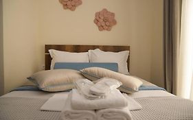 Strata deluxe Apt.(Must)