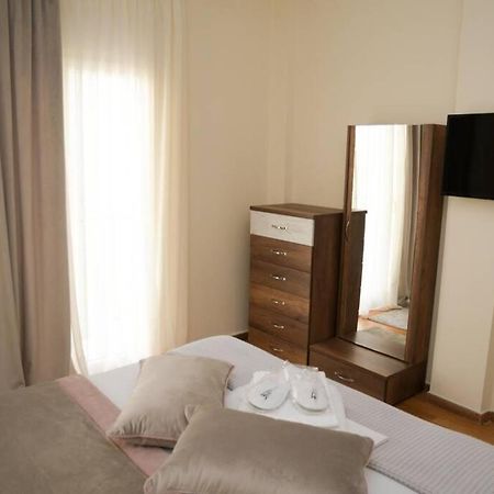 Strata deluxe Apt. Salonic Exterior foto